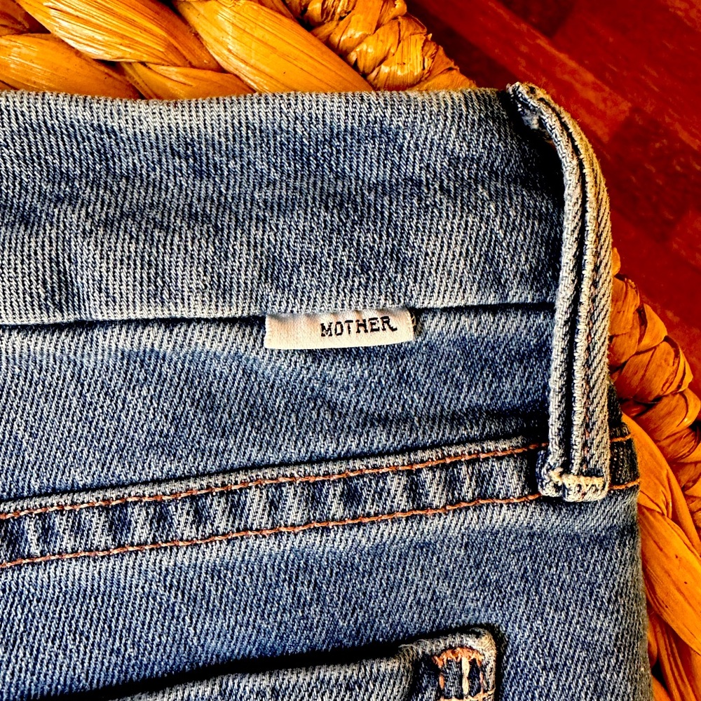 MOTHER denim The Looker ankle fray distressed jeans size 28